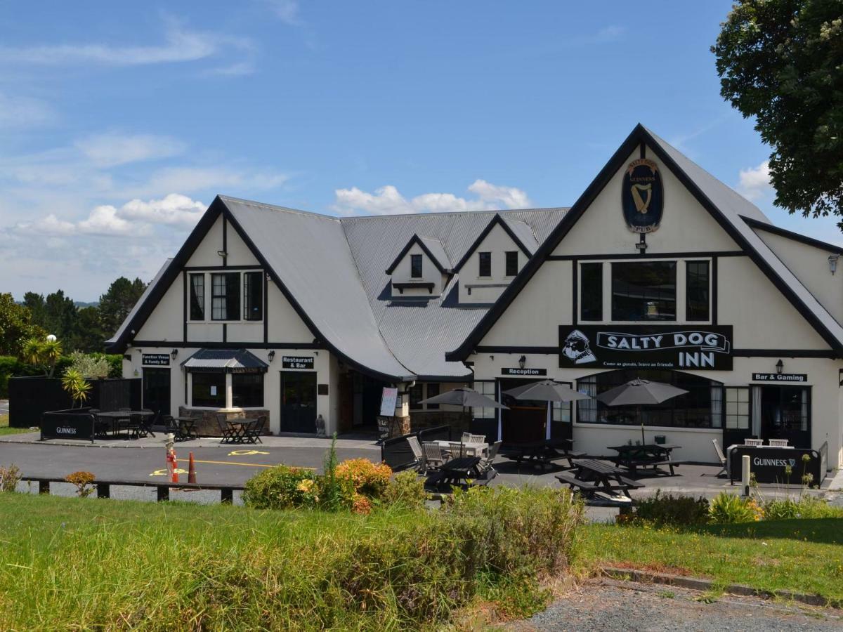 Salty Dog Inn Snells Beach Eksteriør billede