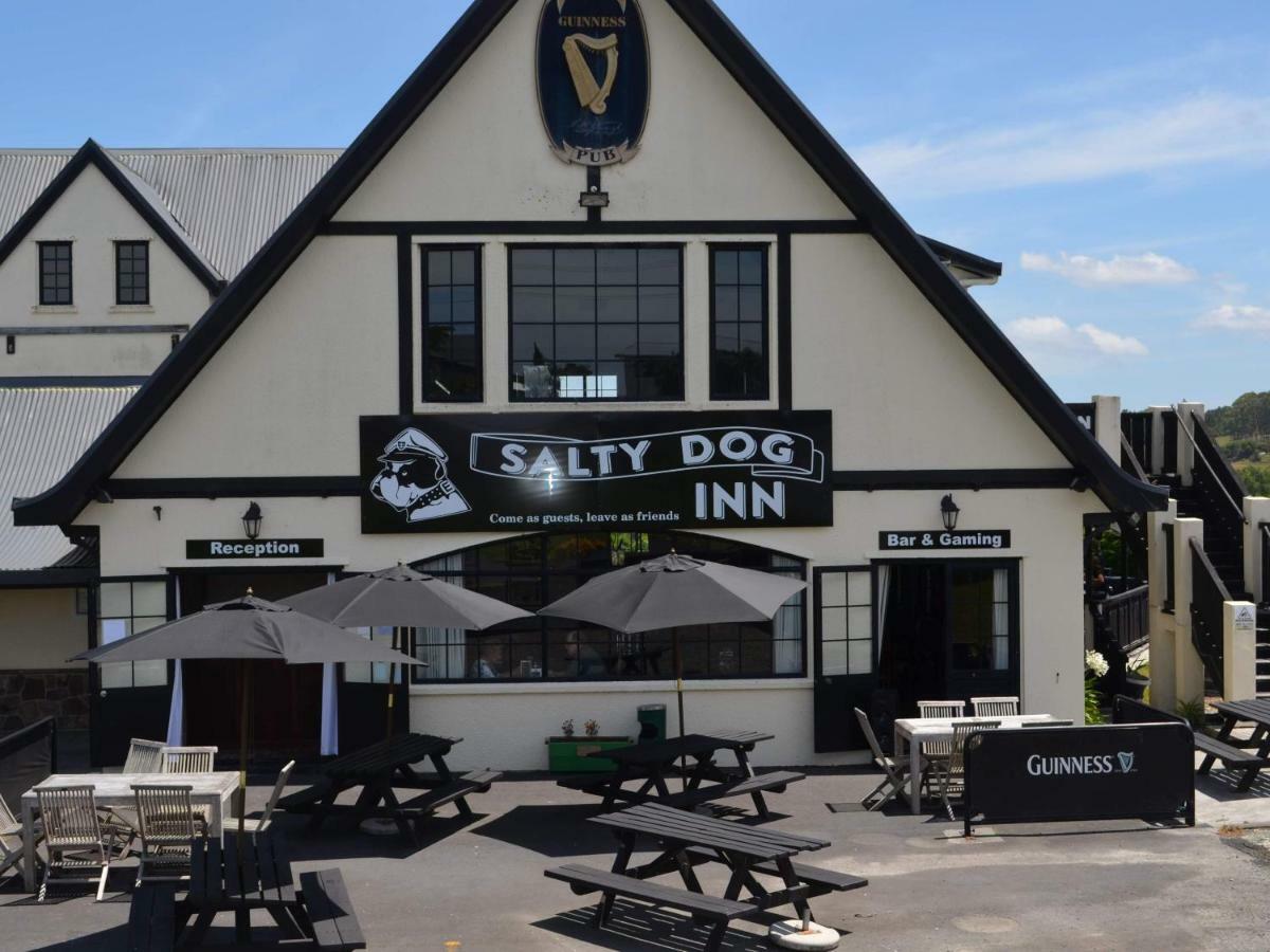 Salty Dog Inn Snells Beach Eksteriør billede